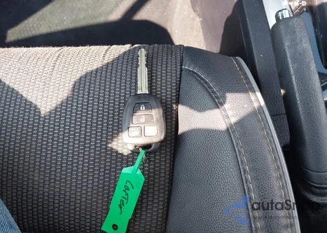 2015 Toyota Corolla S Plus z USA, uszkodzony, nr VIN 2T1BURHE3FC341862